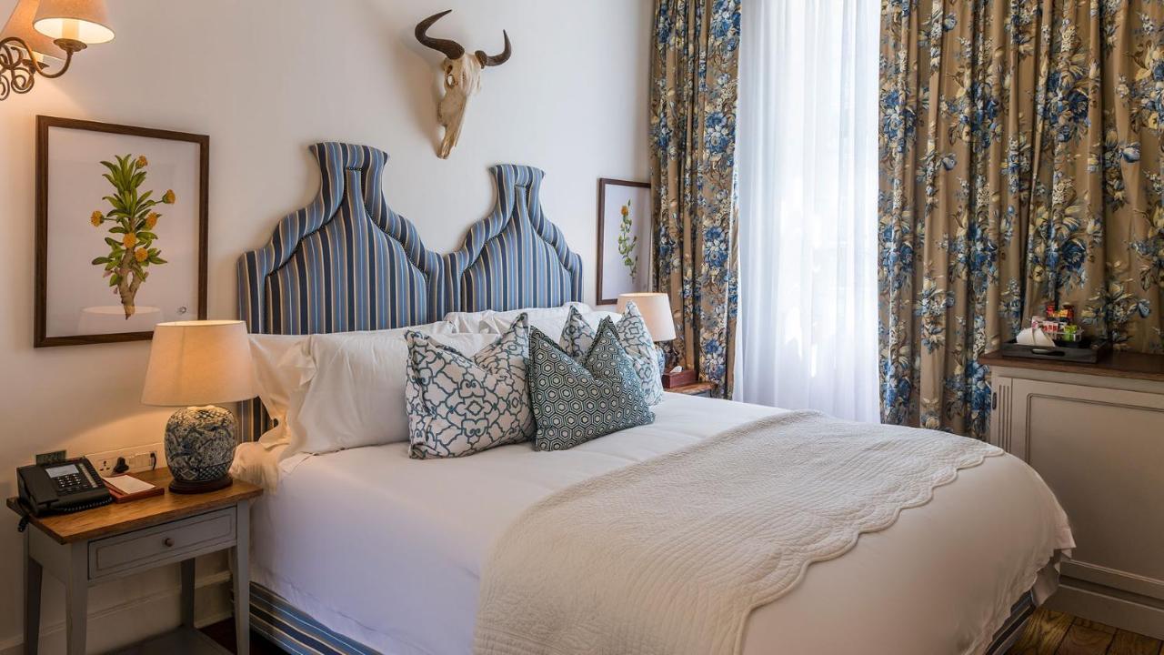 Drostdy Hotel by NEWMARK Graaff-Reinet Exteriér fotografie A guest room at the Inn at 212